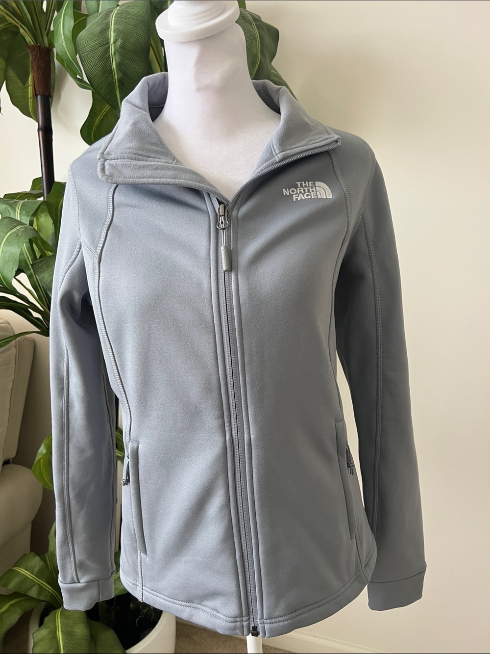 The North Face Light Gray Women's Fleece Jacket